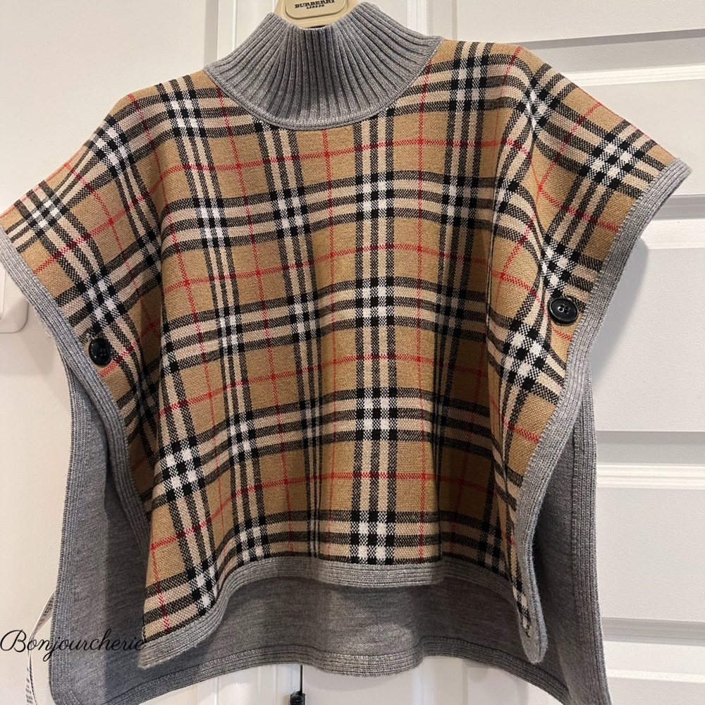 Burberry Gray Poncho with Plaid Accent - Picture 7 of 13
